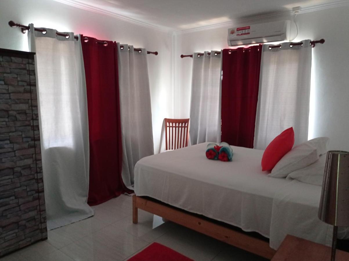 Les Forbans SelfCatering Apartment Takamaka Extérieur photo
